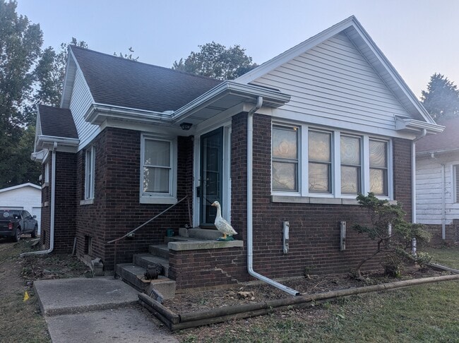 1713 W Church St in Champaign, IL - Building Photo - Building Photo