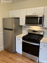 10 Cypress St, Unit 1 in Somerville, MA - Building Photo