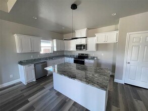 813 Sayle St in Greenville, TX - Building Photo - Building Photo