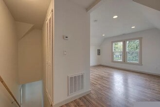 1191 SE Jefferson St, Unit Jefferson in Dallas, OR - Building Photo - Building Photo