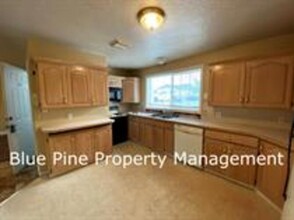 2264 Stace St in Idaho Falls, ID - Building Photo - Building Photo