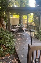 1824 Shadow Knolls Pl, Unit ADU behind Mansion in El Cajon, CA - Foto de edificio - Building Photo