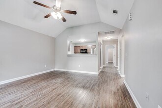 27 Rice Mill Rd in Savannah, GA - Building Photo - Building Photo