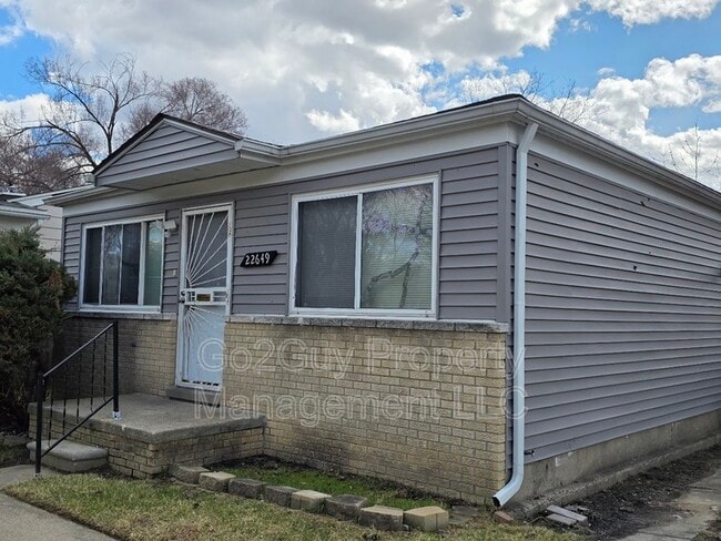 22649 Frisbee St in Detroit, MI - Building Photo - Building Photo