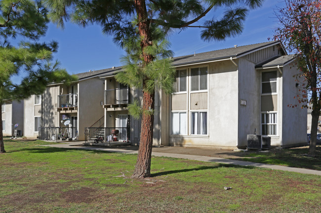 Tierra Del Vista Apartments in Huron, CA - Foto de edificio - Building Photo