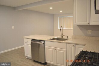 1407 Gordon Dr in Glen Burnie, MD - Building Photo - Building Photo