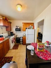 135 Washington Ave, Unit top floor in Rutherford, NJ - Foto de edificio - Building Photo