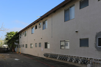 4465 Rosebud Ln Apartments in La Mesa, CA - Building Photo - Building Photo