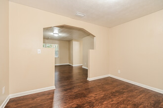 1008 Brierfield Dr in Jacksonville, FL - Building Photo - Building Photo