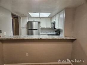 1645 W Baseline Rd in Mesa, AZ - Building Photo - Building Photo