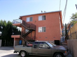 819 S Grand View St in Los Angeles, CA - Building Photo - Building Photo