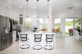5809 Raceway Rd in Wellington, FL - Building Photo - Building Photo