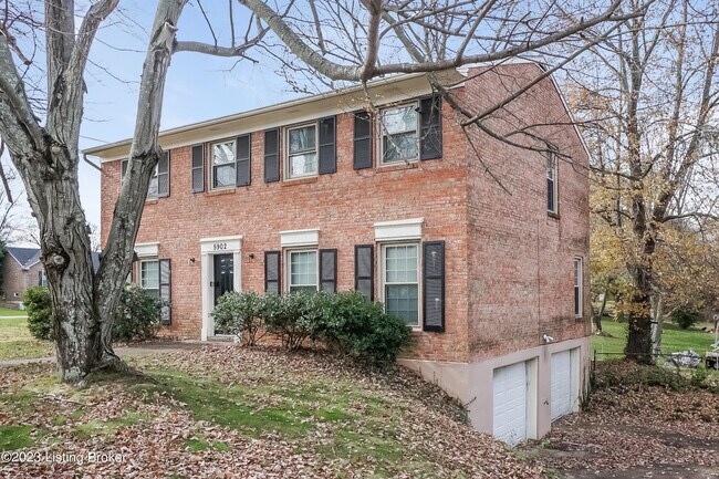 5902 Stone Bluff Rd in Louisville, KY - Building Photo - Building Photo