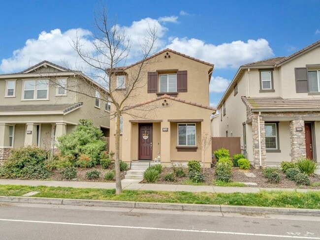 property at 3736 Hovnanian Dr