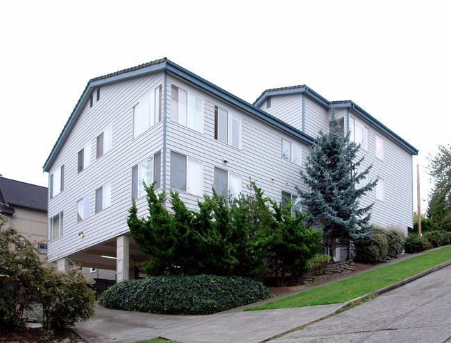 Florentia Apartments in Seattle, WA - Foto de edificio - Building Photo