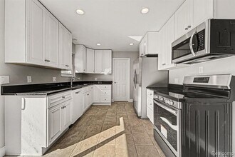 880 Hemingway Rd in Lake Orion, MI - Building Photo - Building Photo