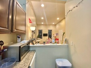 1836 N 17th St, Unit B in Philadelphia, PA - Foto de edificio - Building Photo