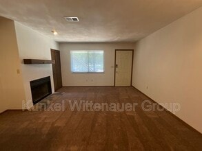 52 Pepperwood Ct in Glen Carbon, IL - Building Photo - Building Photo