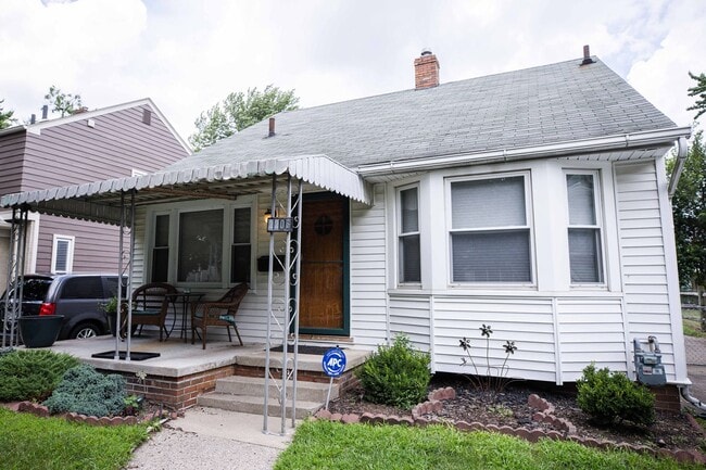 2206 Portsmouth Ave in Toledo, OH - Building Photo - Building Photo