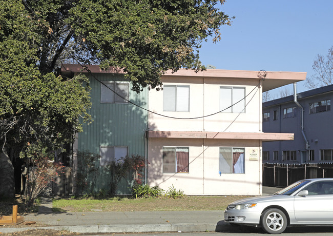 753 Lincoln Ave in Alameda, CA - Building Photo - Building Photo