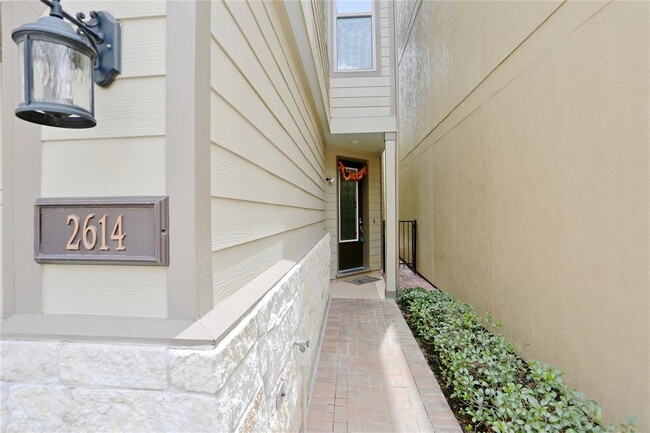 2614 Shady Woods Ln in Houston, TX - Building Photo - Building Photo