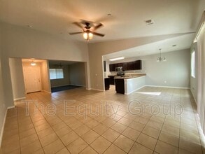 2541 W Porter Ave in Visalia, CA - Building Photo - Building Photo