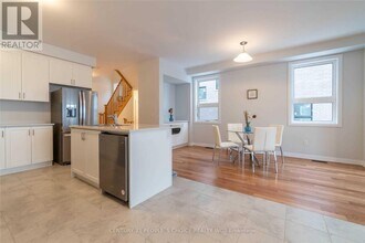 886 Sobeski Ave in Woodstock, ON - Building Photo - Building Photo