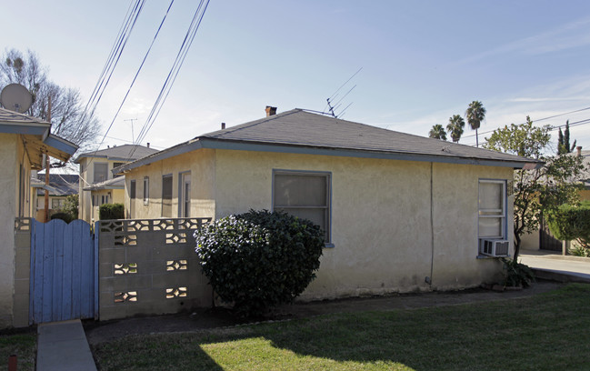 627-633 W D St in Ontario, CA - Building Photo - Building Photo