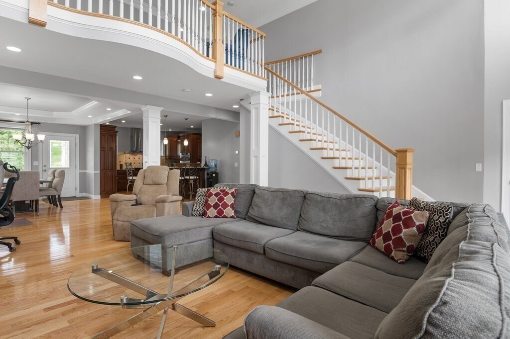 6 St James Dr in Andover, MA - Building Photo