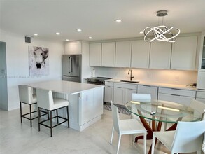 3000 E Sunrise Blvd, Unit Penthouse G in Fort Lauderdale, FL - Building Photo - Building Photo