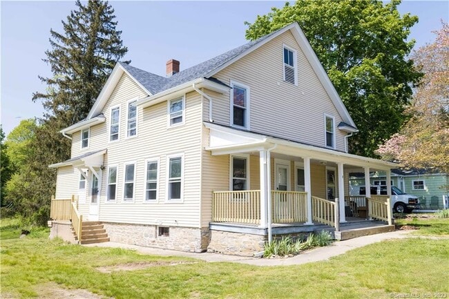 property at 8 Buckingham Rd
