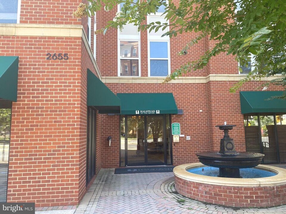 2655 Prosperity Ave in Fairfax, VA - Building Photo