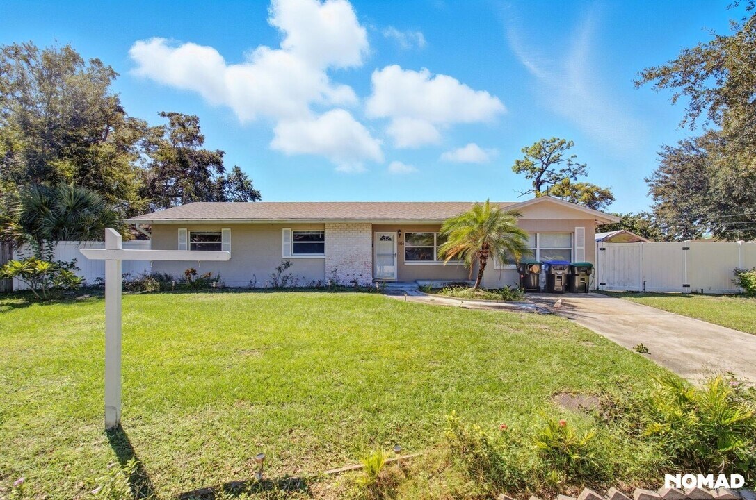 5300 Locksley Ave in Orlando, FL - Building Photo