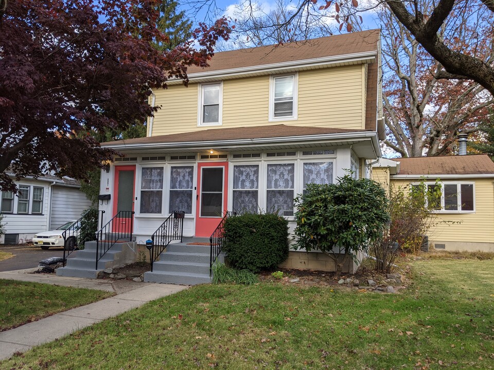 233 1st Ave in Haddon Heights, NJ - Building Photo