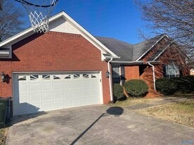 100 Medicine Bend Ct in Madison, AL - Building Photo