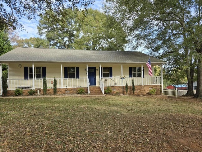 property at 113 Moss Ln