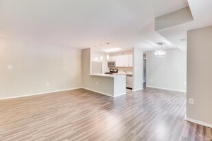 5200 Crossfield Ct in North Bethesda, MD - Building Photo