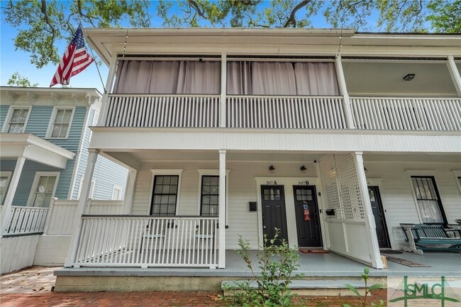 property at 307 W Park Ave