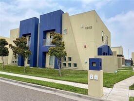1313 E Camellia Ave, Unit 16EF-16EF-1L in McAllen, TX - Building Photo