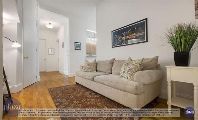 342 W 56th St in New York, NY - Building Photo - Building Photo