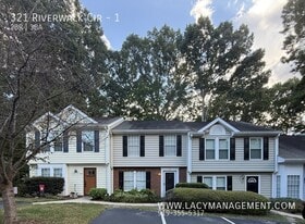 321 Riverwalk Cir in Cary, NC - Building Photo