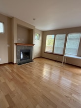 830 235th Pl SE in Bothell, WA - Foto de edificio - Building Photo