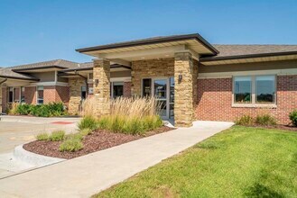 Villas of Omaha at Butler Ridge in Omaha, NE - Foto de edificio - Building Photo