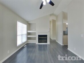 716 Sweetwater Cir, Unit 232 in Nashville, TN - Building Photo - Building Photo