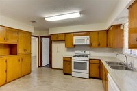 8326 Bob White Dr photo'