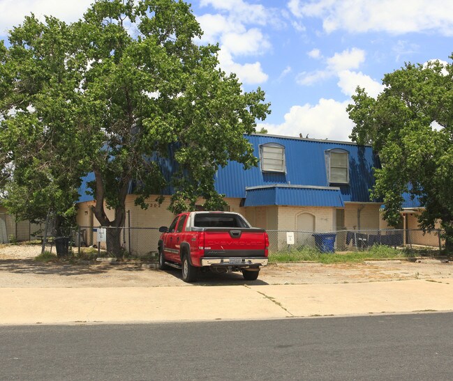 7202-7204 Twin Crest Dr in Austin, TX - Foto de edificio - Building Photo