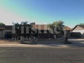 7629 W Flower St in Phoenix, AZ - Building Photo