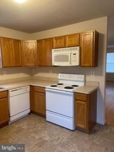 1080 Finchs Hill Rd in Warsaw, VA - Building Photo - Building Photo