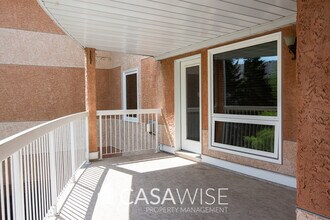 8903-106A 106a Ave NW in Edmonton, AB - Building Photo - Building Photo