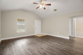 101 S Rose St in Texas City, TX - Building Photo - Building Photo